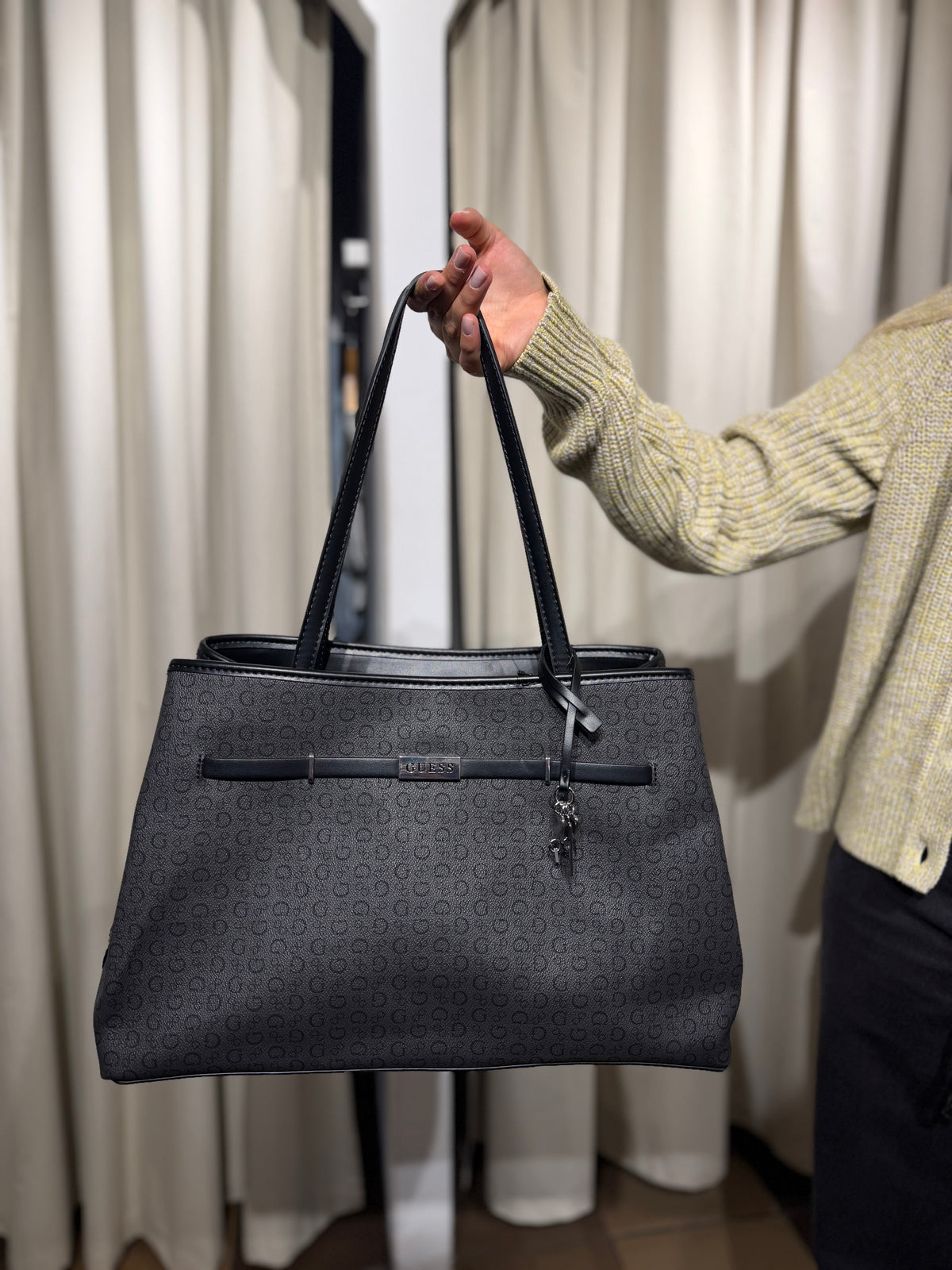 Bolso GUESS XL