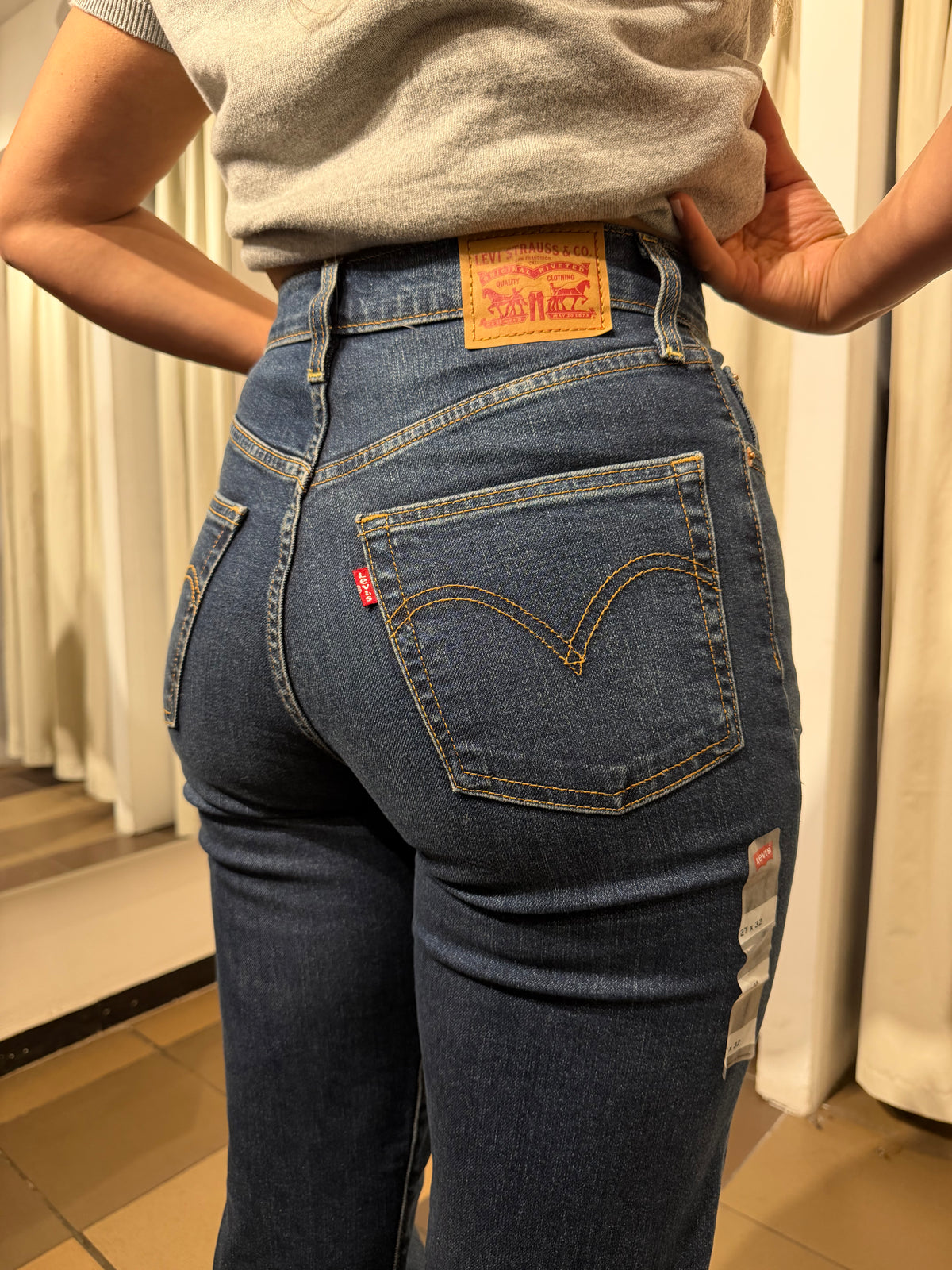 Levis