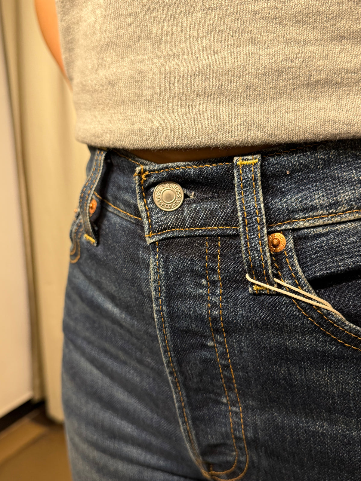 Levis