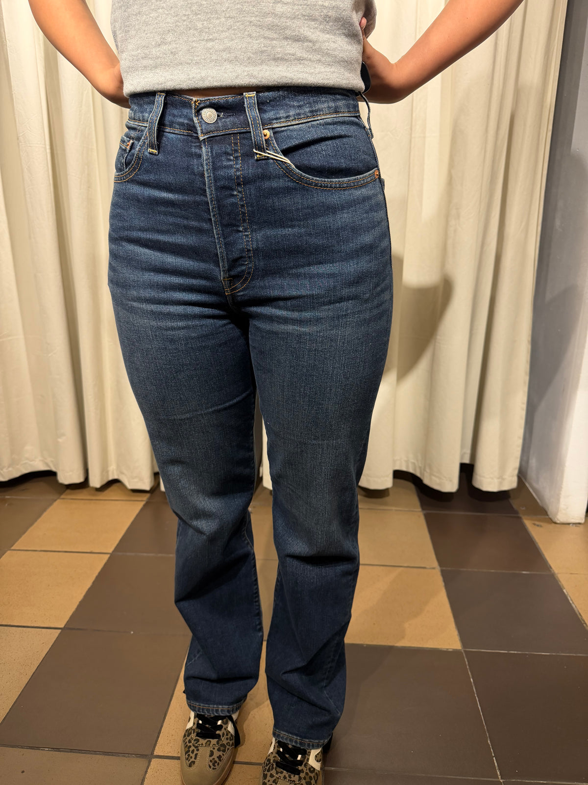 Levis