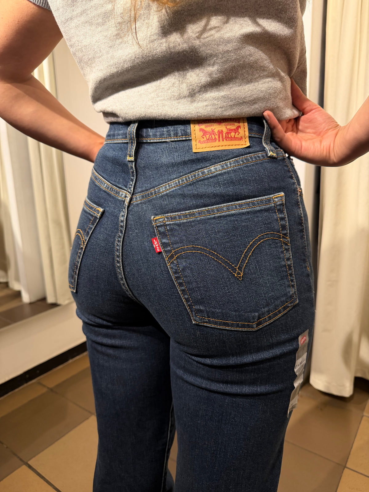 Levis