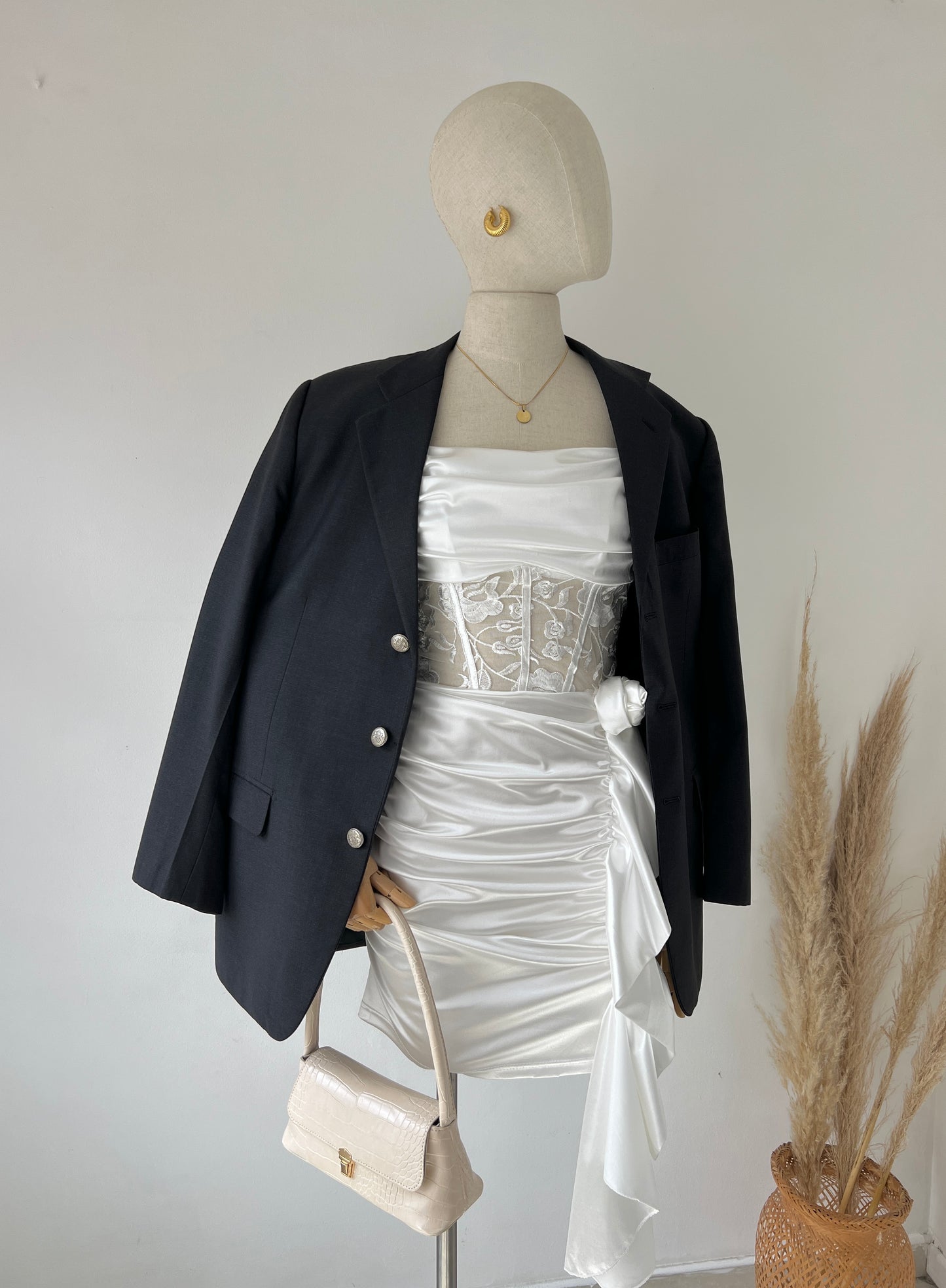 VESTIDO BLANCO EN SATIN